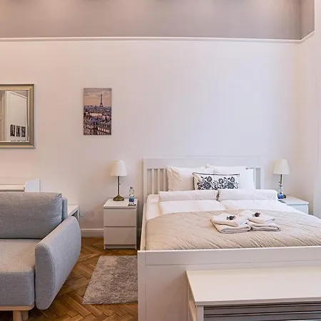 Joy Apartments On Kiraly Street Budapest Exterior photo