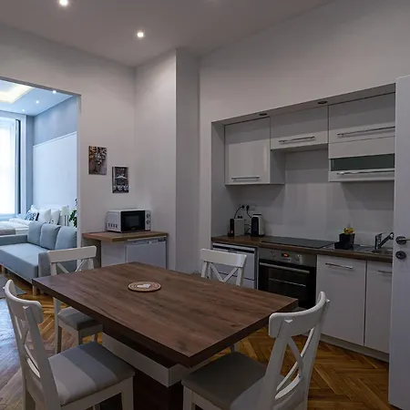 Joy Apartments On Kiraly Street Budapest Exterior photo
