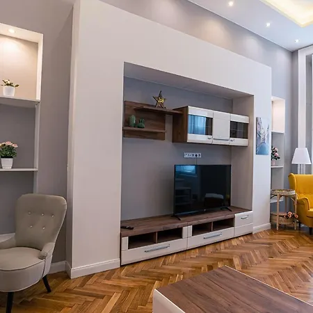 Joy Apartments On Kiraly Street Budapest Exterior photo